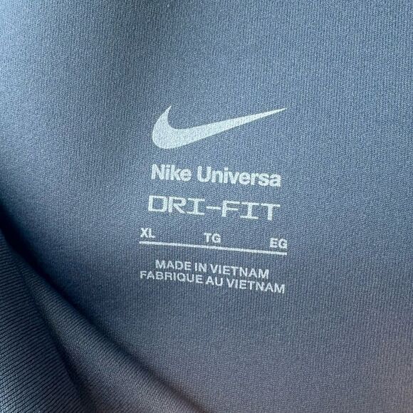 Nike Universa Medium Support High Rise 8” Bike Short Navy Blue Size XL - Picture 3 of 6